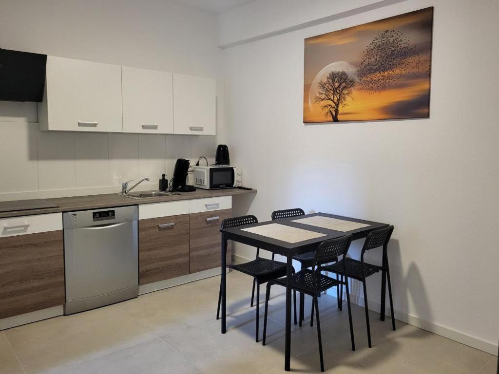Monteurzimmer Mit Zwei Einzelnen Betten In Einer 3Zi Wohnung Mit Kuche Und Bad Osnabrück Dış mekan fotoğraf