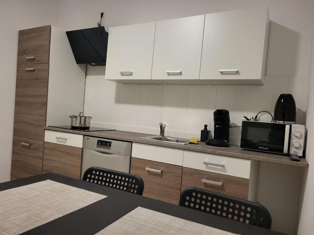 Monteurzimmer Mit Zwei Einzelnen Betten In Einer 3Zi Wohnung Mit Kuche Und Bad Osnabrück Dış mekan fotoğraf